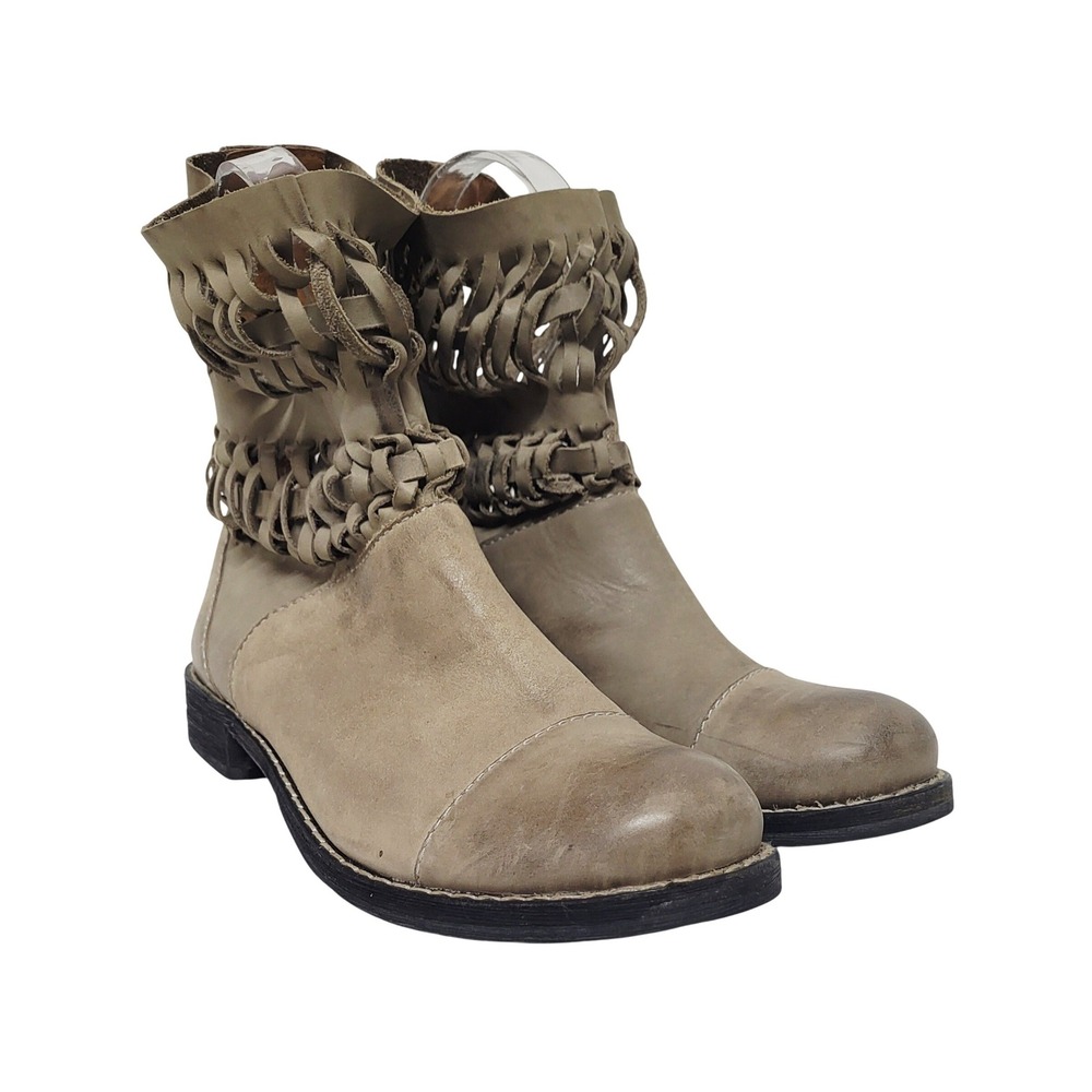 Modern Vintage Tan Booties - Size 37.5‎ / US 7